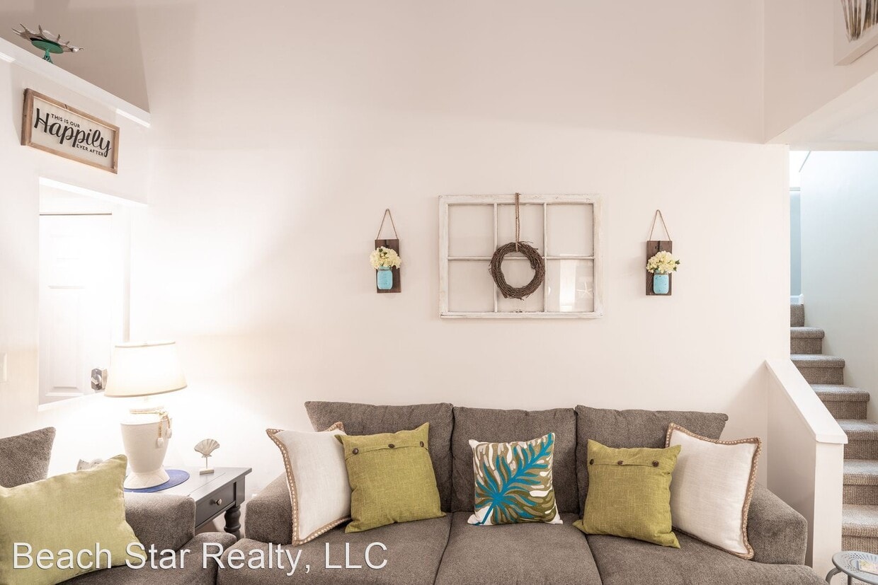 Primary Photo - 4 br, 3 bath House - 1356 Glenns Bay Road ...