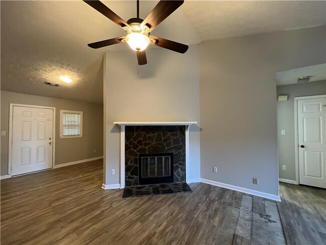 Building Photo - 2580 Teakwood Ln