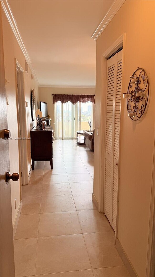 Foto del edificio - 900 NE 18th Ave