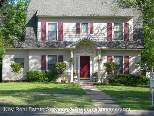 Primary Photo - 2814 Sanger Ave