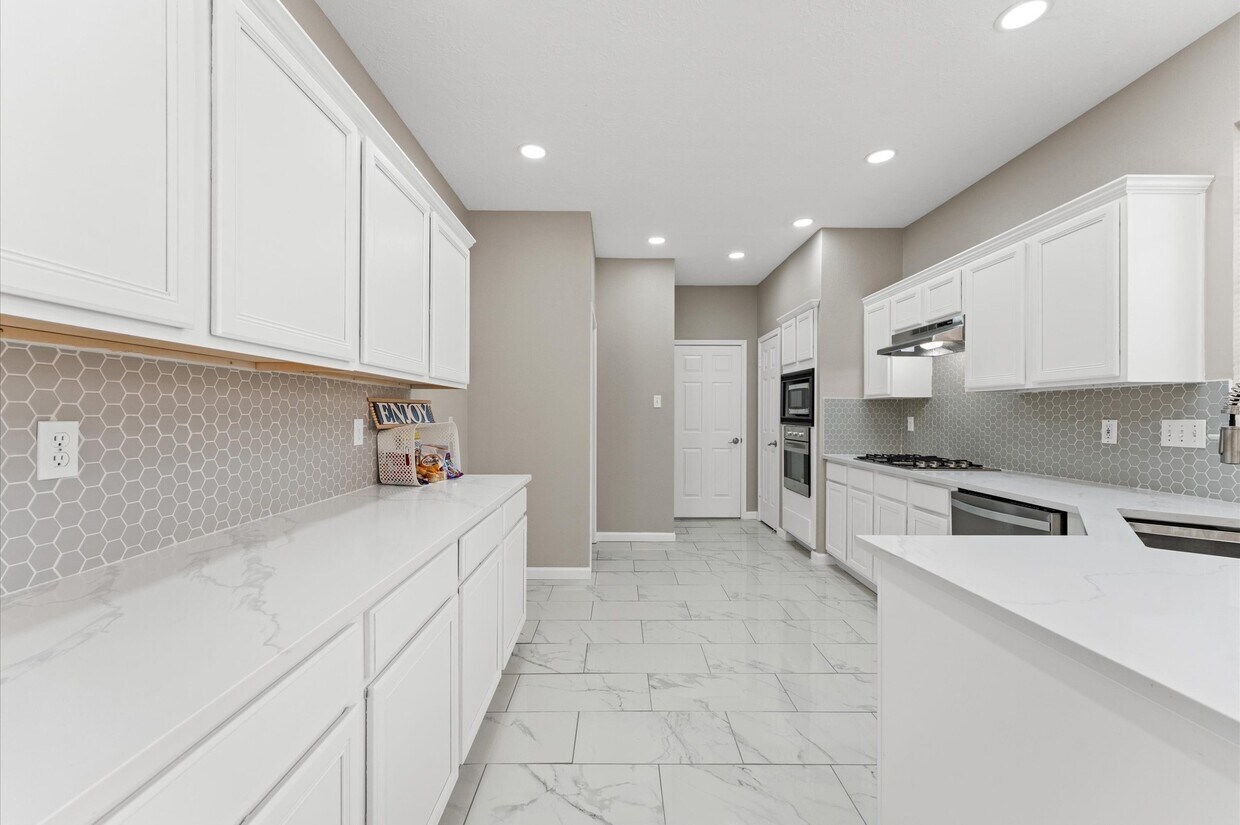 Foto principal - 15306 Goodman St