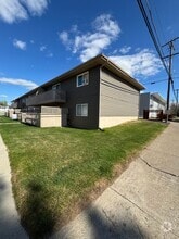 Building Photo - 4604 3rd Ave S