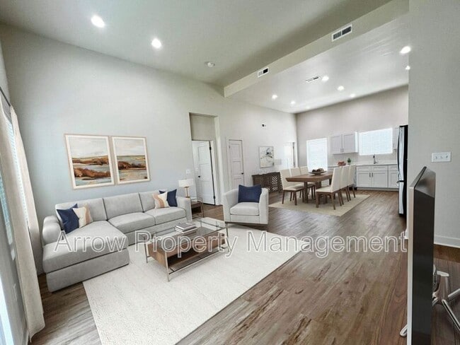 Foto del edificio - 1067 Claude Rd