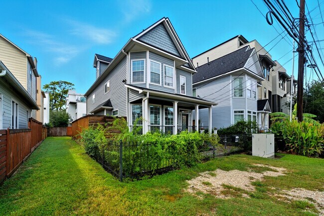 Foto del edificio - 2111 Beall St