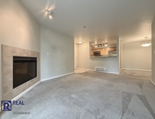 Building Photo - Tanasbourne 2BR/2BA Condo | Balcony, A/C & Covered Parking