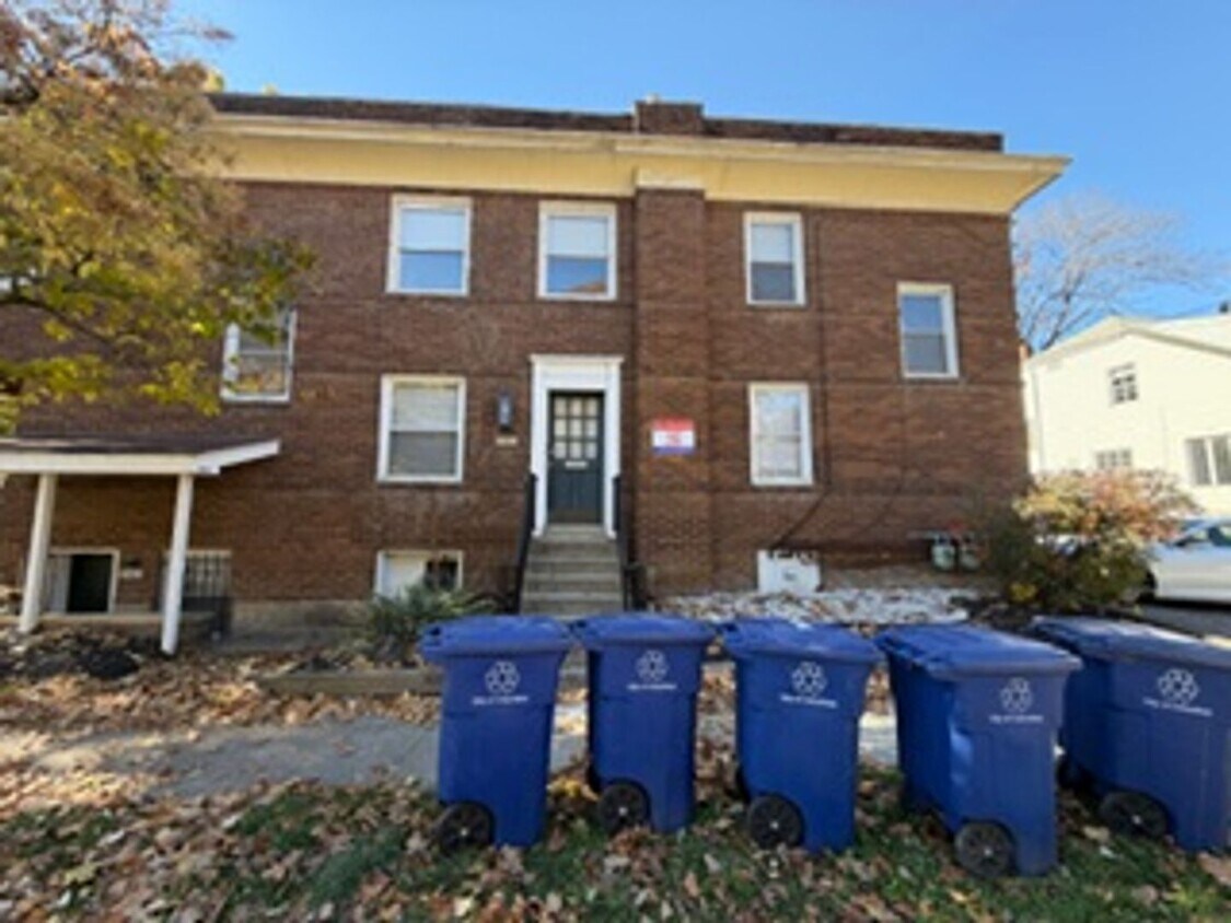 Primary Photo - 2065 Summit St