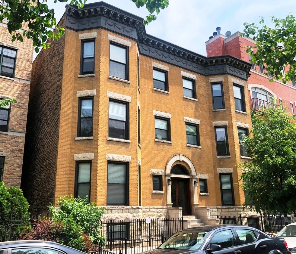 Primary Photo - 3507-3509 N Wilton Ave