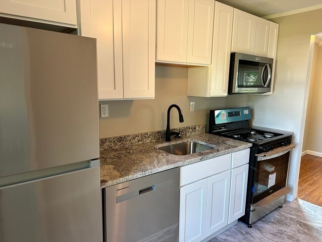 New Kitchen - 10 Grant Ave