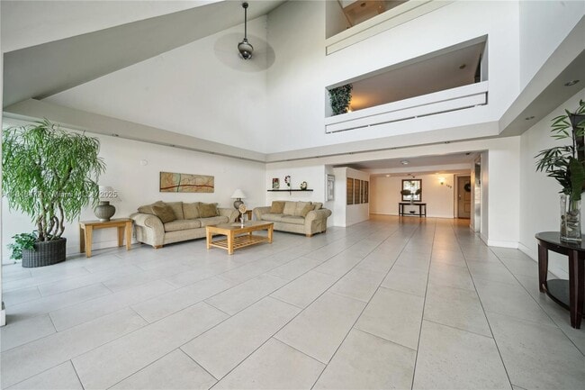 Foto del edificio - 100 Lakeview Dr