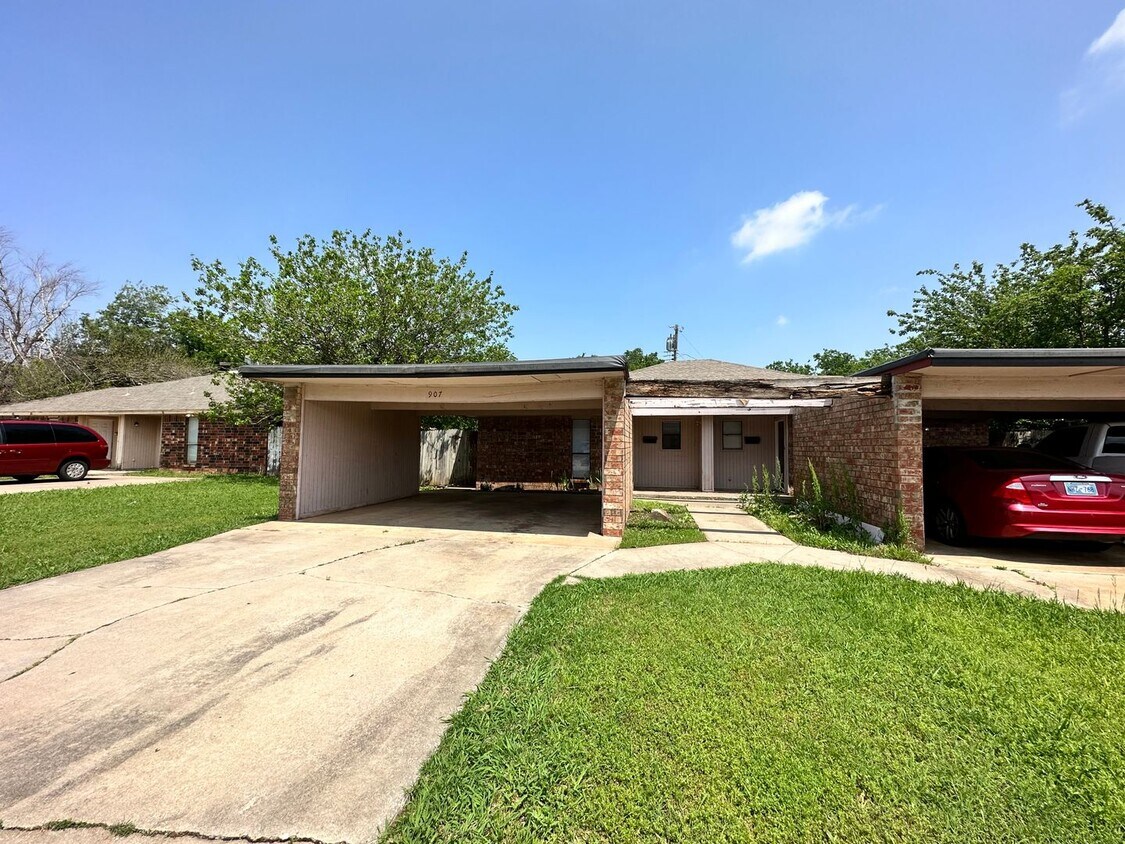 Primary Photo - 2 Bed Duplex OKC