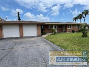 Building Photo - 606 N Shore Dr
