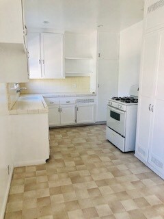 Foto del edificio - 4325 Cahuenga Blvd