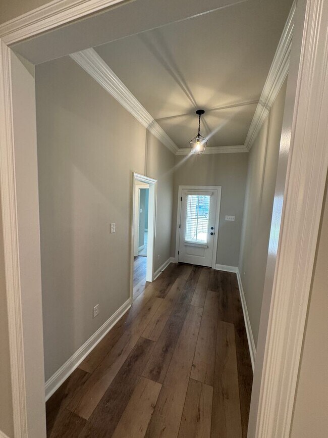 Building Photo - Brand New Construction... Just minutes to ...