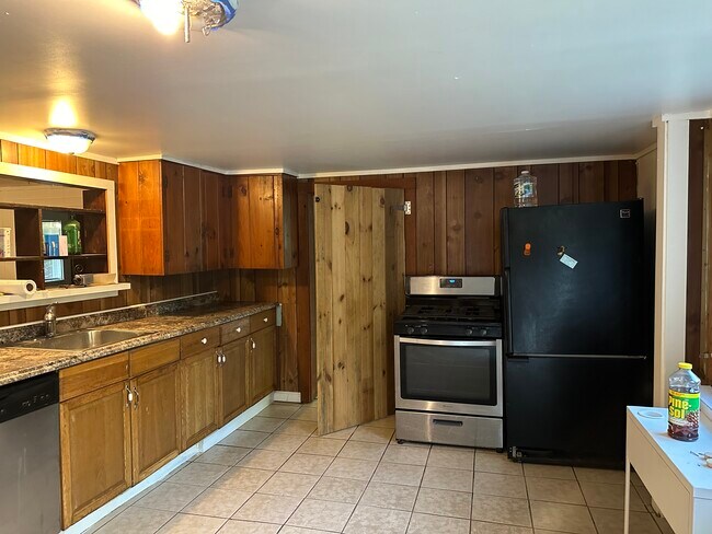 kitchen - 167 Beath Rd