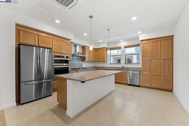 Foto del edificio - Beautiful Recently Built 2 Bedroom 2.5 Bat...