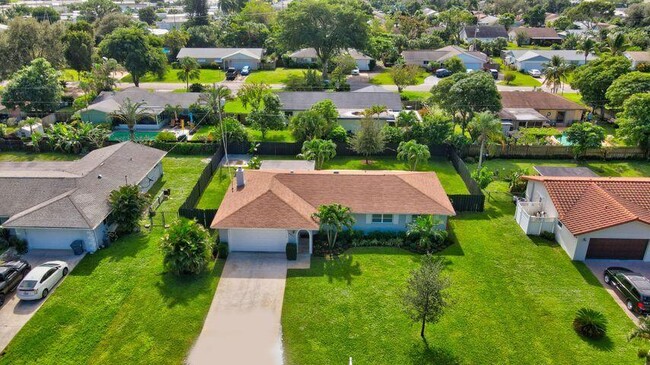 Foto del edificio - 4640 Ellwood Dr