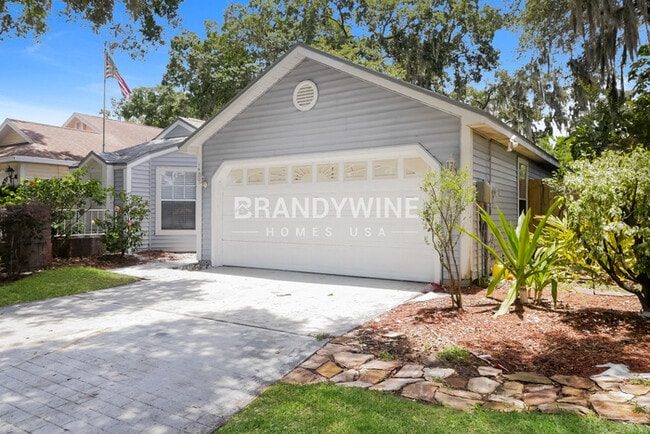 Foto del edificio - 1402 Walden Oaks Pl