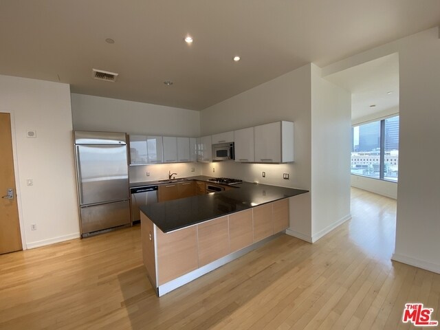 Foto del edificio - 801 S Grand Ave
