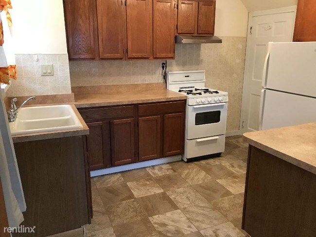 Building Photo - 2 br, 1 bath Apartment - 321 William St
