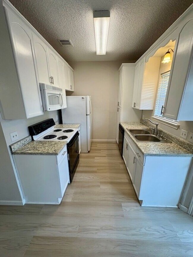 Foto del edificio - 1308 Park Ave