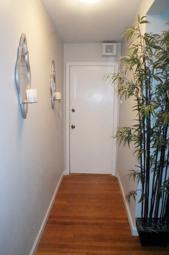 Foto principal - 26 Commonwealth Terrace