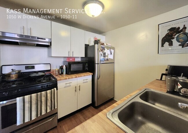 Foto del edificio - 1050 W Dickens Ave