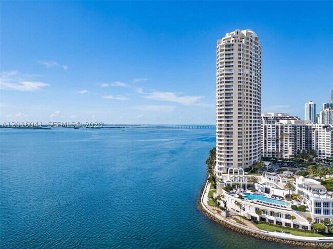 Building Photo - 808 Brickell Key Dr