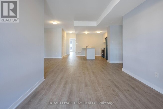 Building Photo - 208 Lillian Freiman Private