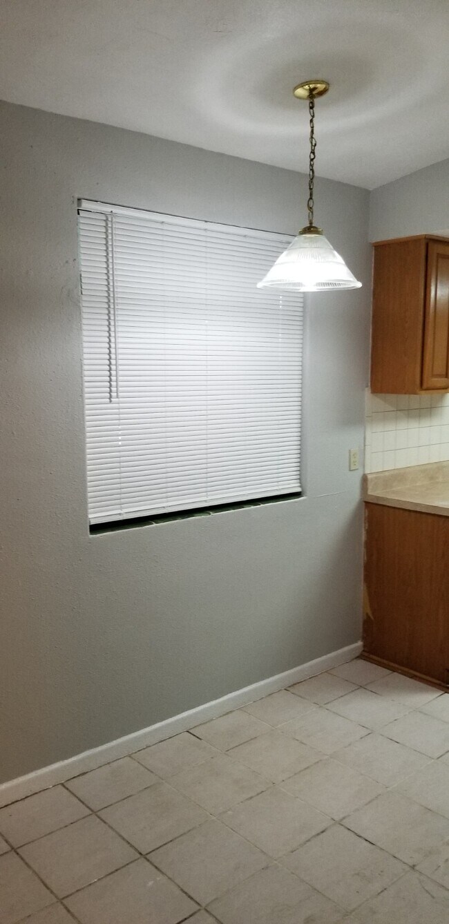 Building Photo - 2582 Jans Way