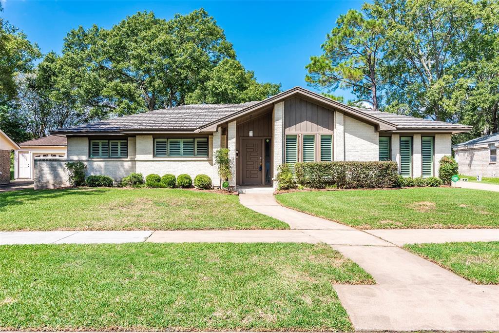 Foto principal - 15318 Torry Pines Rd