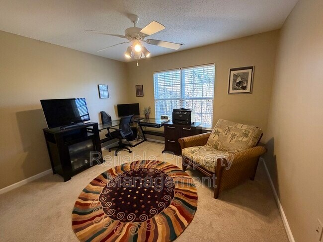 Foto del edificio - 203 Sturbridge Dr