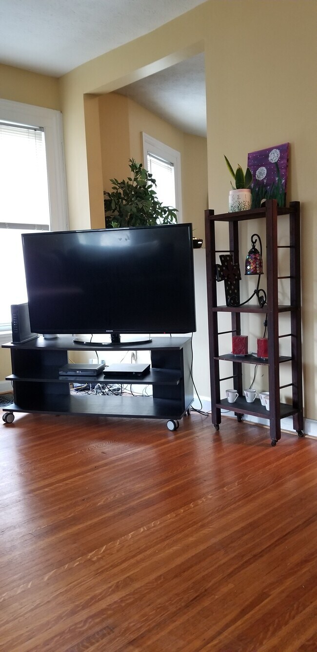 Foto del edificio - 252 S Goodman St