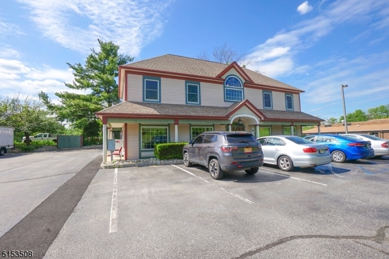 Primary Photo - 15 Church St