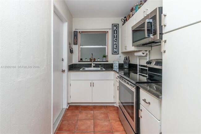 Foto del edificio - 1425 Arthur St