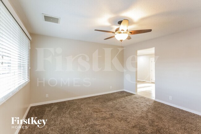 Foto del edificio - 1321 S Beck Ave