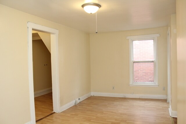 Building Photo - 3044 W Fletcher St