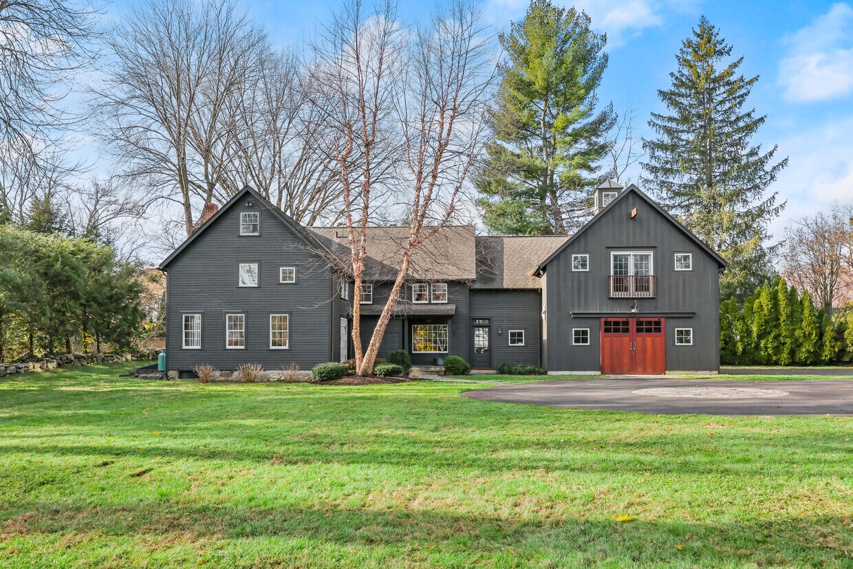 Primary Photo - 258 Riverside Ave