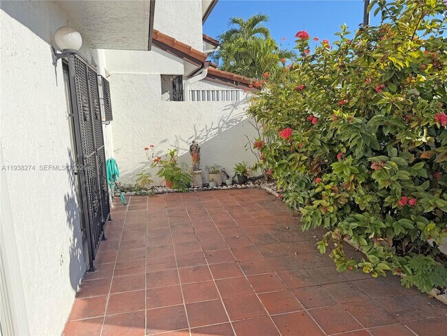 Foto del edificio - 1331 SW 124th Ct