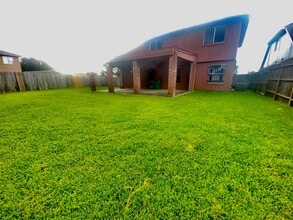 Building Photo - 6527 River Bluff Dr