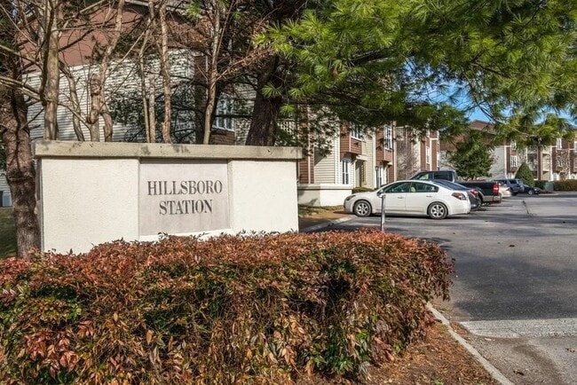Building Photo - 262 Hillsboro Pl