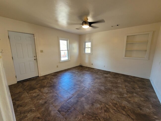 Building Photo - 207 Afton St