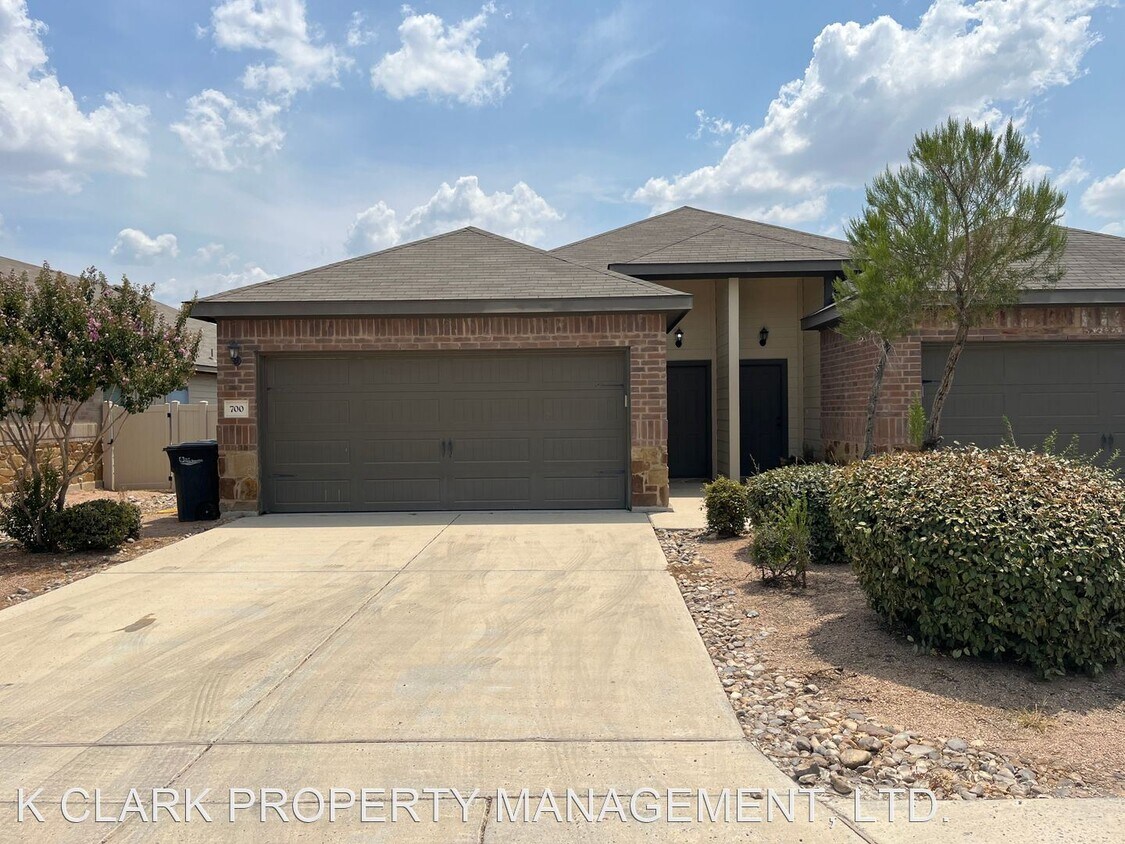 700 Saengerhalle Rd, New Braunfels, TX 78130 House Rental in New Braunfels, TX