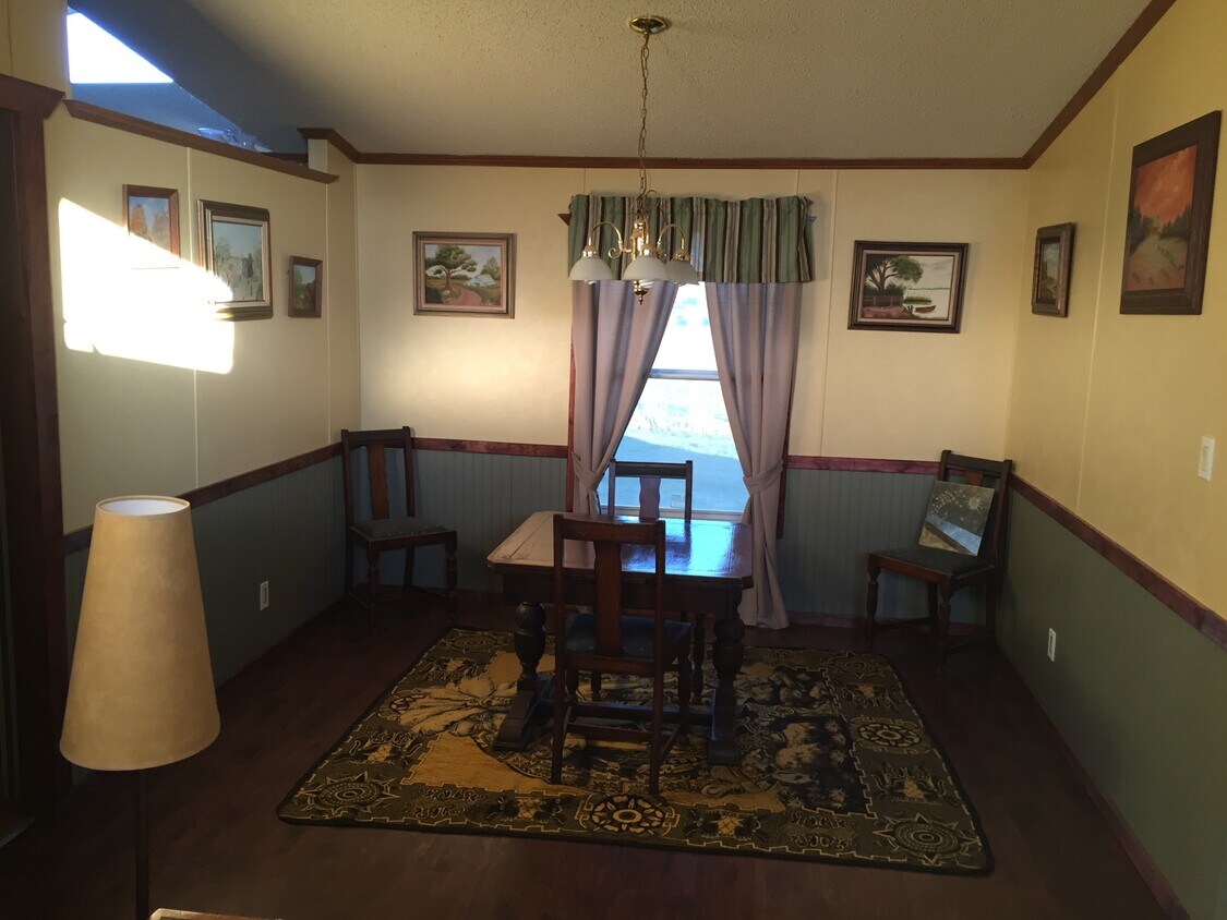 Foto del edificio - 4000 Green Ridge Ln