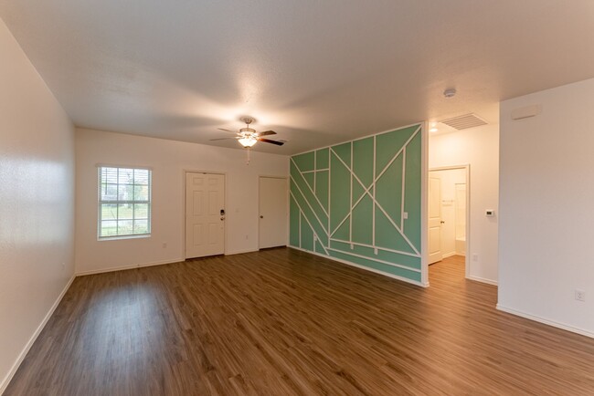 Foto del edificio - Contemporary 3bd/2ba in SouthEast Austin!