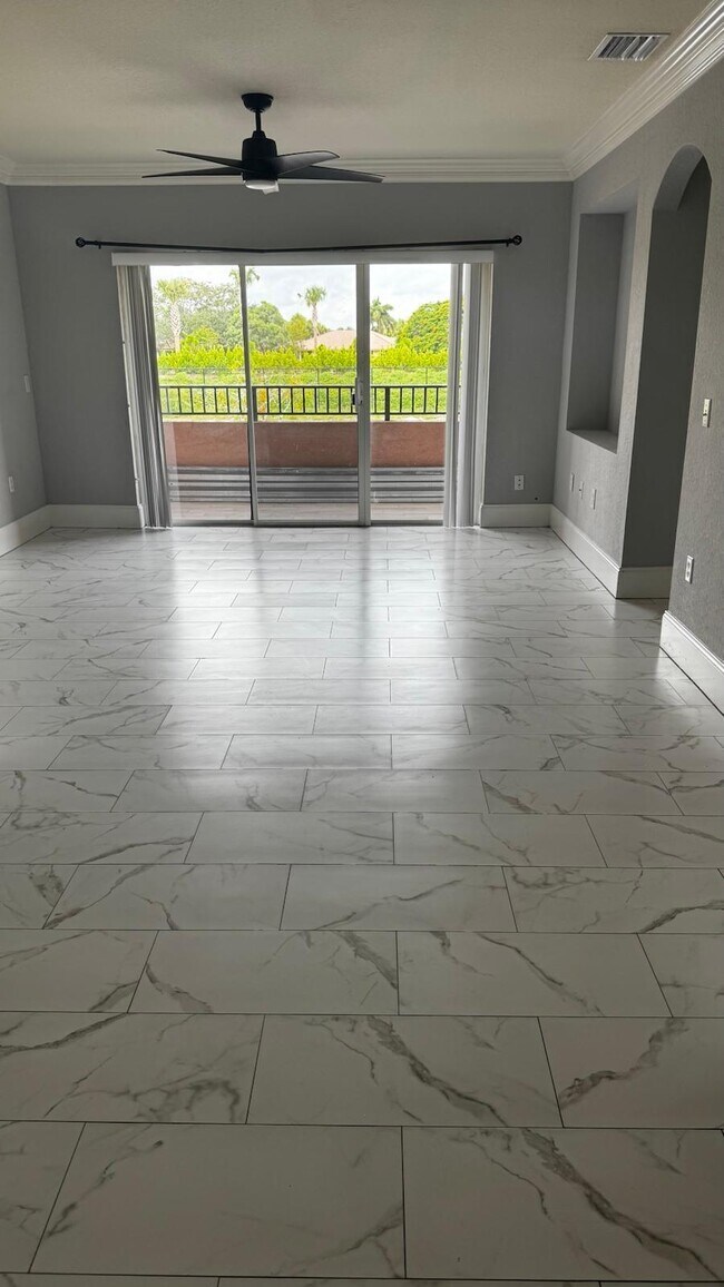 Foto del edificio - 504 Belmont Pl