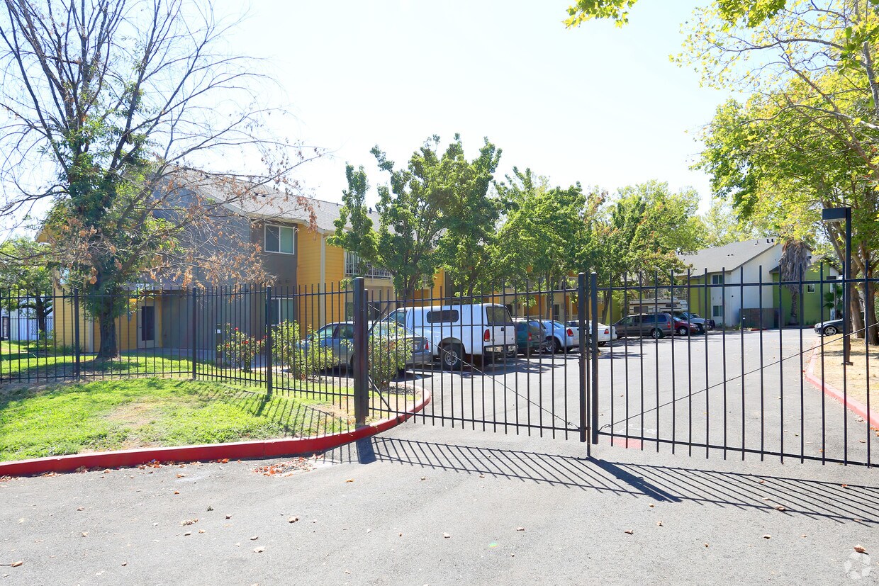 Foto del edificio - Woodhaven Senior Residences