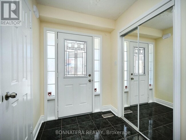 Building Photo - 409 Hobbs Crescent