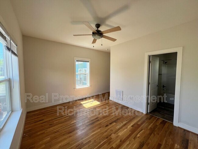 Foto del edificio - 317 W 14th St