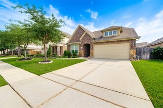 Building Photo - 18318 Russett Green Dr