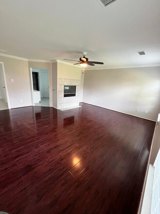 Foto del edificio - 2202 Laurel Branch Way